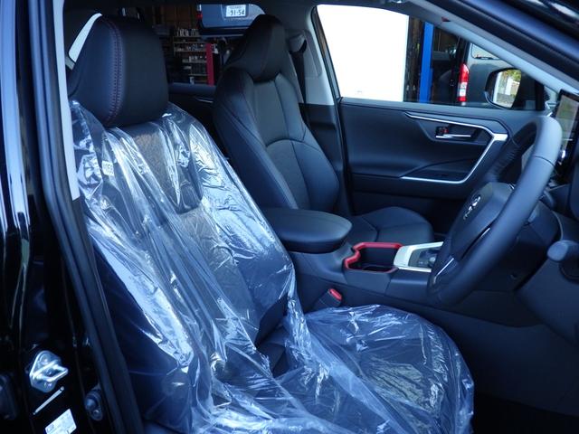 RAV4 ハイブリッドアドベンチャー オフロードパッケージII 登録済未使用車、純正ディスプレーオーディオ、地デジフルセグTV、Bluetoothオーディオ、デジタルインナーミラー、全方位モニター、パワーバックドア、LEDオートヘッドライト(16枚目)