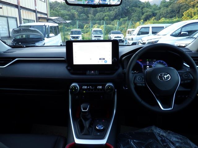 RAV4 ハイブリッドアドベンチャー オフロードパッケージII 登録済未使用車、純正ディスプレーオーディオ、地デジフルセグTV、Bluetoothオーディオ、デジタルインナーミラー、全方位モニター、パワーバックドア、LEDオートヘッドライト(19枚目)