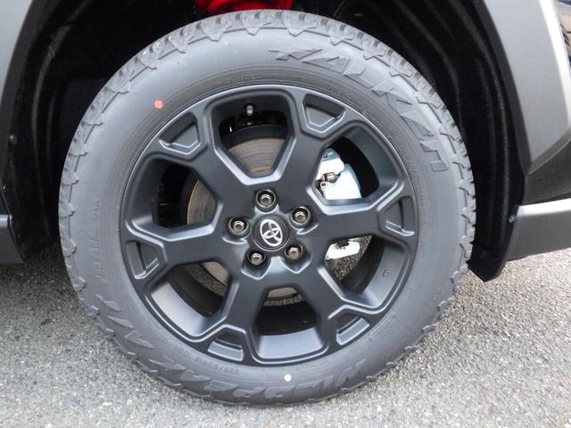 RAV4 ハイブリッドアドベンチャー オフロードパッケージII 登録済未使用車、純正ディスプレーオーディオ、地デジフルセグTV、Bluetoothオーディオ、デジタルインナーミラー、全方位モニター、パワーバックドア、LEDオートヘッドライト(44枚目)