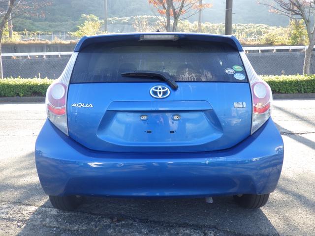 アクア S 社外メモリーナビ、地デジフルセグTV、インテリジェントキー、純正アルミホイール、プッシュスタート、電動格納ドアミラー、シートリフター(12枚目)