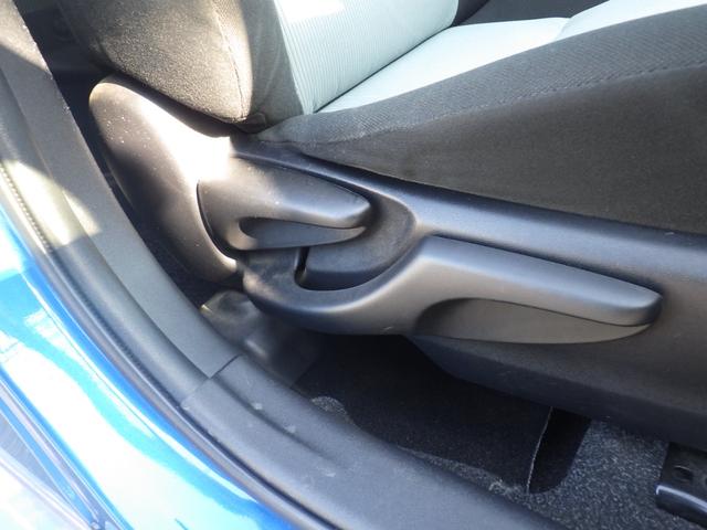 アクア S 社外メモリーナビ、地デジフルセグTV、インテリジェントキー、純正アルミホイール、プッシュスタート、電動格納ドアミラー、シートリフター(40枚目)