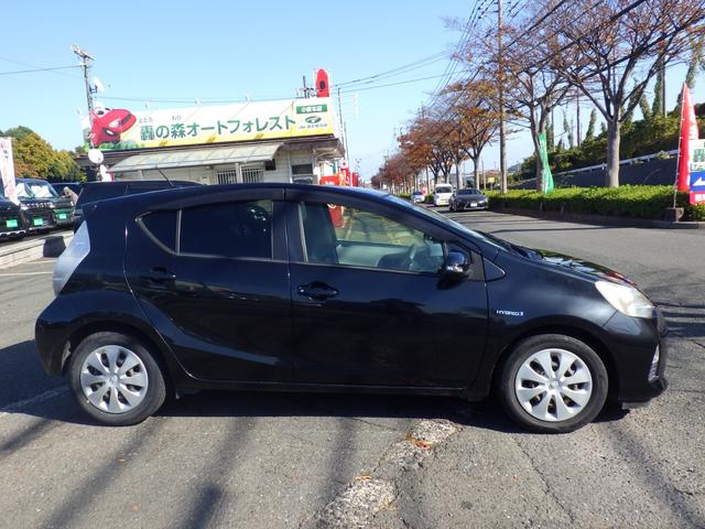 アクア Ｓ　純正メモリーナビ、地デジフルセグＴＶ、Ｂｌｕｅｔｏｏｔｈオーディオ、バックモニター、インテリジェントキー、プッシュスタート、電動格納ドアミラー、ＥＴＣ（10枚目）