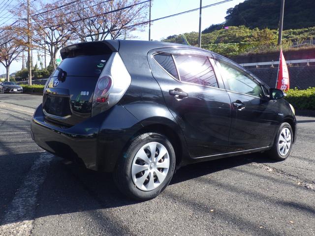 アクア Ｓ　純正メモリーナビ、地デジフルセグＴＶ、Ｂｌｕｅｔｏｏｔｈオーディオ、バックモニター、インテリジェントキー、プッシュスタート、電動格納ドアミラー、ＥＴＣ（11枚目）