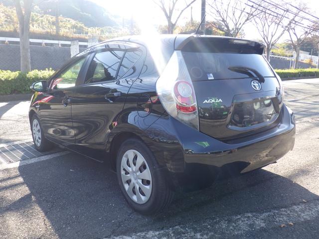 アクア Ｓ　純正メモリーナビ、地デジフルセグＴＶ、Ｂｌｕｅｔｏｏｔｈオーディオ、バックモニター、インテリジェントキー、プッシュスタート、電動格納ドアミラー、ＥＴＣ（13枚目）