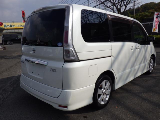 セレナ ハイウェイスター 純正HDDナビ、地デジフルセグTV、Bluetoothオーディオ、バックモニター、キーレスエントリー、両側パワースライドドア、ETC、純正アルミホイール(11枚目)