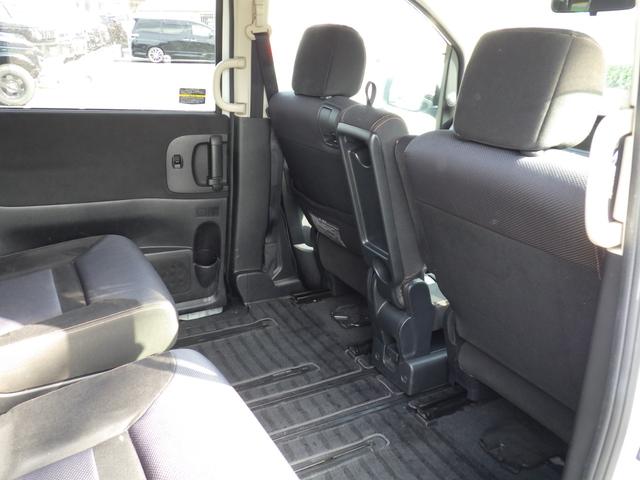 セレナ ハイウェイスター 純正HDDナビ、地デジフルセグTV、Bluetoothオーディオ、バックモニター、キーレスエントリー、両側パワースライドドア、ETC、純正アルミホイール(17枚目)