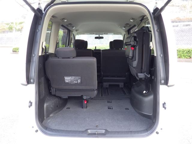 セレナ ハイウェイスター 純正HDDナビ、地デジフルセグTV、Bluetoothオーディオ、バックモニター、キーレスエントリー、両側パワースライドドア、ETC、純正アルミホイール(22枚目)