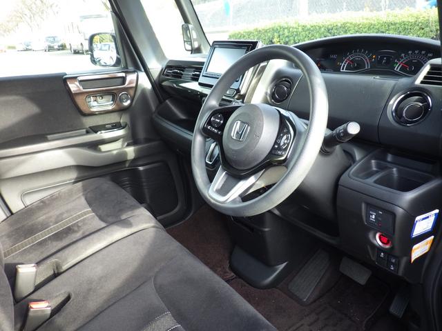 N-BOXカスタム G・Lホンダセンシング 純正メモリーナビ、地デジフルセグTV、Bluetoothオーディオ、バックモニター、左側パワースライドドア、インテリジェントキー、ETC、純正アルミホイール(15枚目)