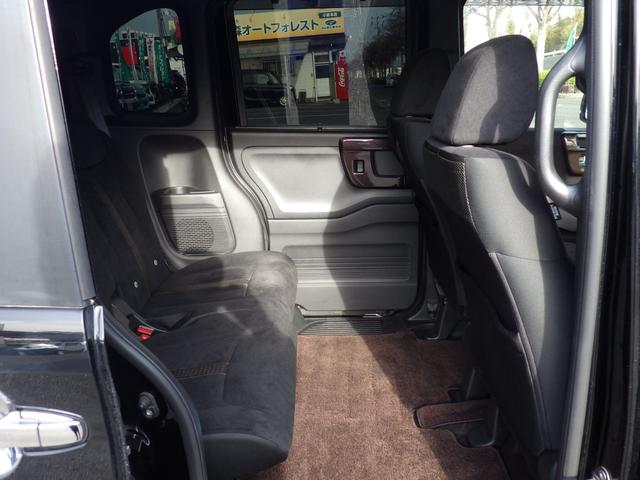 N-BOXカスタム G・Lホンダセンシング 純正メモリーナビ、地デジフルセグTV、Bluetoothオーディオ、バックモニター、左側パワースライドドア、インテリジェントキー、ETC、純正アルミホイール(17枚目)