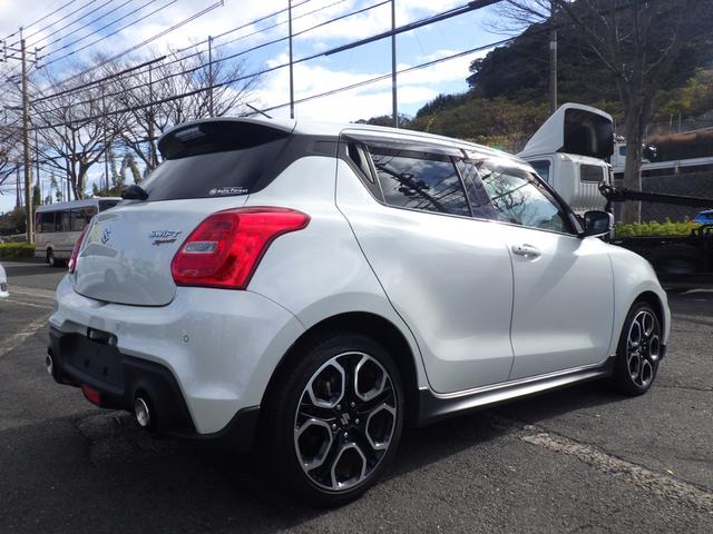 スイフトスポーツ ベースグレード　社外メモリーナビ、地デジワンセグＴＶ、Ｂｌｕｅｔｏｏｔｈオーディオ、ＥＴＣ、インテリジェントキー、シートヒーター、ワンオーナー車、アダプティブクルーズコントロール、ＬＥＤオートヘッドライト（11枚目）