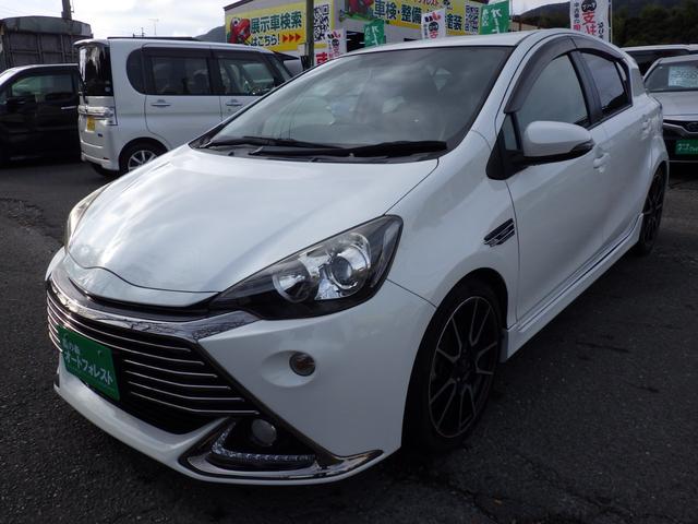 アクア 　純正メモリーナビ、地デジフルセグＴＶ、Ｂｌｕｅｔｏｏｔｈオーディオ、バックモニター、インテリジェントキー、専用エアロ、専用アルミ、電動格納ドアミラー、（4枚目）