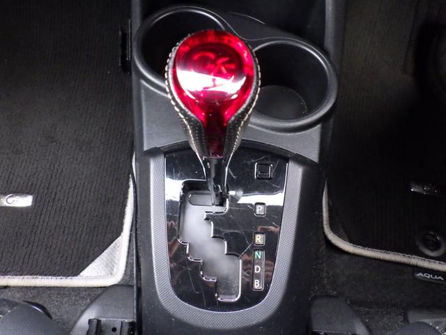 アクア 　純正メモリーナビ、地デジフルセグＴＶ、Ｂｌｕｅｔｏｏｔｈオーディオ、バックモニター、インテリジェントキー、専用エアロ、専用アルミ、電動格納ドアミラー、（35枚目）