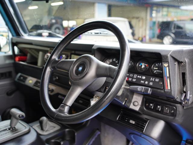 ディフェンダー ９０　４ＷＤ　サンルーフ　ＬＥＤヘッドライト　１６インチアルミ　ステンレスマフラー　サイドステップ　６人乗り　ＡＴ　限定４５０台　Ｖ８エンジン　ＥＴＣ　禁煙車（14枚目）
