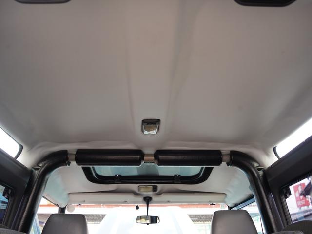 ディフェンダー ９０　４ＷＤ　サンルーフ　ＬＥＤヘッドライト　１６インチアルミ　ステンレスマフラー　サイドステップ　６人乗り　ＡＴ　限定４５０台　Ｖ８エンジン　ＥＴＣ　禁煙車（21枚目）