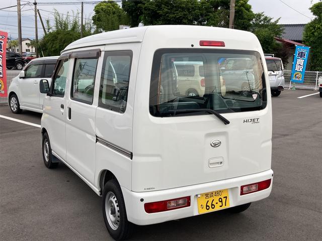 ハイゼットカーゴ 　４ＷＤ　ＡＴ　ＥＴＣ　ナビ　ＴＶ　バックカメラ　両側スライドドア　エアコン　運転席エアバッグ　助手席エアバッグ　ＣＤ（17枚目）