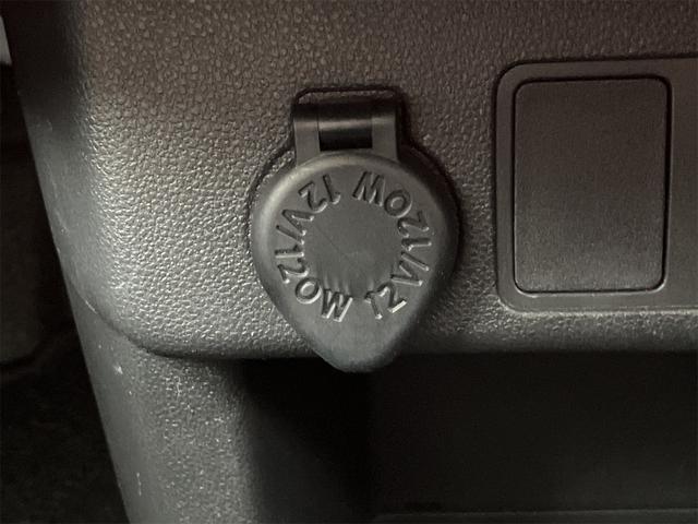 パッソ モーダ　チャーム　ドライブレコーダー　ＥＴＣ　全周囲カメラ　ナビ　ＴＶ　クリアランスソナー　衝突被害軽減システム　オートマチックハイビーム　オートライト　ＬＥＤヘッドランプ　スマートキー　アイドリングストップ（42枚目）