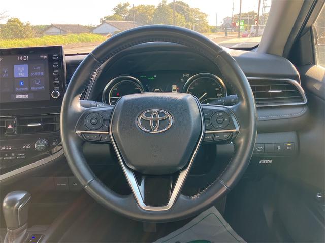 カムリ ＷＳ　レンタカーアップ車　ドライブレコーダー　ＥＴＣ　クリアランスソナー　レーンアシスト　オートクルーズコントロール　衝突被害軽減システム　バックカメラ　ナビ　アルミホイール　オートマチックハイビーム（3枚目）