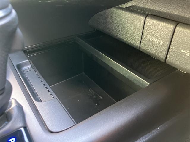 カムリ ＷＳ　レンタカーアップ車　ドライブレコーダー　ＥＴＣ　クリアランスソナー　レーンアシスト　オートクルーズコントロール　衝突被害軽減システム　バックカメラ　ナビ　アルミホイール　オートマチックハイビーム（39枚目）