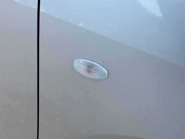 ワゴンR FX キーレスエントリー 電動格納ミラー ベンチシート AT 盗難防止システム ABS CD ミュージックプレイヤー接続可 アルミホイール 衝突安全ボディ エアコン パワーステアリング パワーウィンドウ(25枚目)