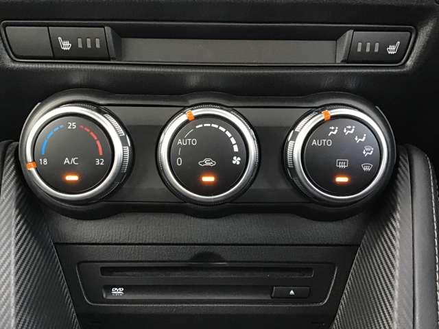 デミオ １．３　１３Ｓ　ツーリング　ナビ　ＥＴＣ　ドラレコ　シートヒーター　ＣＤ　アイドルストップ　サイドエアバッグ　ＡＡＣ　ＵＳＢ　シートヒータ　ＥＳＣ　アドバンスキー　パワーステアリング　盗難防止装置　キーレス　ＡＢＳ　エアバック（16枚目）