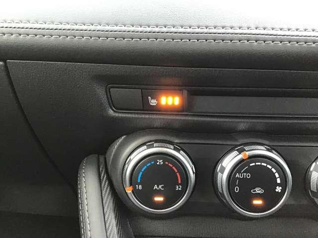 デミオ １．３　１３Ｓ　ツーリング　ナビ　ＥＴＣ　ドラレコ　シートヒーター　ＣＤ　アイドルストップ　サイドエアバッグ　ＡＡＣ　ＵＳＢ　シートヒータ　ＥＳＣ　アドバンスキー　パワーステアリング　盗難防止装置　キーレス　ＡＢＳ　エアバック（18枚目）