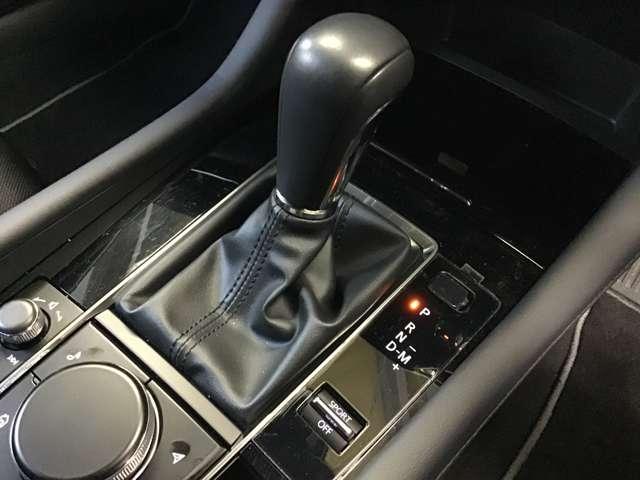 �I�[�g�}�̃V�t�g���o�[�͑��삵�₷���ʒu�ɂ���܂���