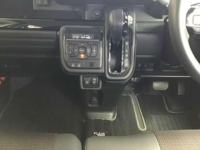 フレアワゴンカスタムスタイル ６６０　カスタムスタイル　ＸＳ　両側電動スライドドア　ナビ　ＥＴＣ　Ｗパワースライドドア　ＡＡＣ　レーダークルーズコントロール　アルミホイール　コーナーセンサー　ＡＢＳ　イモビライザー　オットマン　スマートキー　アイドリングストップ（20枚目）