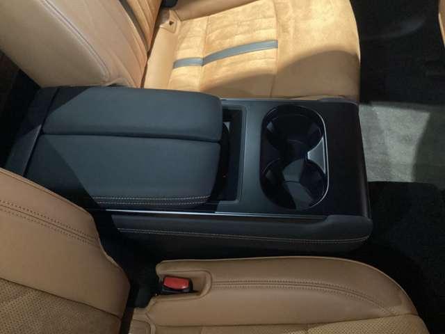 ＣＸ－８０ ３．３　ＸＤハイブリッド　プレミアム　スポーツ　ディーゼルタ　試乗車アップ　大型サンルーフ　レーダークルーズ　パノラマサンルーフ　クリアランスソナー　パワーシート　衝突被害軽減システム　シートヒーター　４ＷＤ　オートマチックハイビーム　バックカメラ　３列（22枚目）