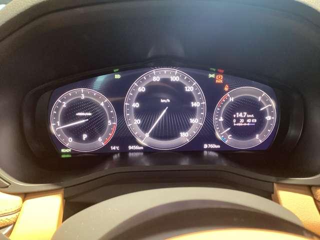 ＣＸ－８０ ３．３　ＸＤハイブリッド　プレミアム　スポーツ　ディーゼルタ　試乗車アップ　大型サンルーフ　レーダークルーズ　パノラマサンルーフ　クリアランスソナー　パワーシート　衝突被害軽減システム　シートヒーター　４ＷＤ　オートマチックハイビーム　バックカメラ　３列（30枚目）