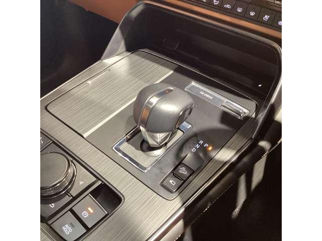 ＣＸ－８０ ３．３　ＸＤハイブリッド　プレミアム　スポーツ　ディーゼルタ　試乗車アップ　大型サンルーフ　レーダークルーズ　パノラマサンルーフ　クリアランスソナー　パワーシート　衝突被害軽減システム　シートヒーター　４ＷＤ　オートマチックハイビーム　バックカメラ　３列（43枚目）