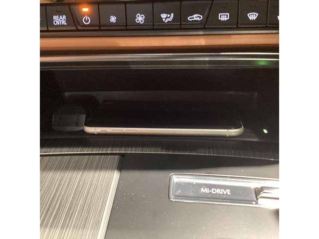 ＣＸ－８０ ３．３　ＸＤハイブリッド　プレミアム　スポーツ　ディーゼルタ　試乗車アップ　大型サンルーフ　レーダークルーズ　パノラマサンルーフ　クリアランスソナー　パワーシート　衝突被害軽減システム　シートヒーター　４ＷＤ　オートマチックハイビーム　バックカメラ　３列（46枚目）