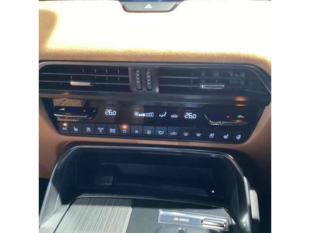 ＣＸ－８０ ３．３　ＸＤハイブリッド　プレミアム　スポーツ　ディーゼルタ　試乗車アップ　大型サンルーフ　レーダークルーズ　パノラマサンルーフ　クリアランスソナー　パワーシート　衝突被害軽減システム　シートヒーター　４ＷＤ　オートマチックハイビーム　バックカメラ　３列（47枚目）