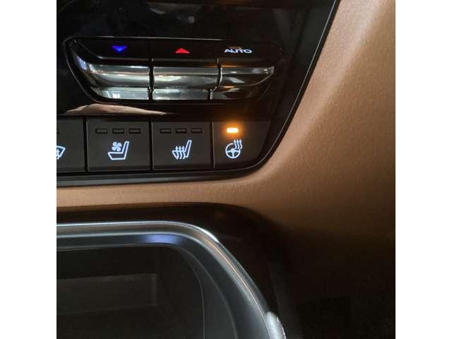 ＣＸ－８０ ３．３　ＸＤハイブリッド　プレミアム　スポーツ　ディーゼルタ　試乗車アップ　大型サンルーフ　レーダークルーズ　パノラマサンルーフ　クリアランスソナー　パワーシート　衝突被害軽減システム　シートヒーター　４ＷＤ　オートマチックハイビーム　バックカメラ　３列（50枚目）