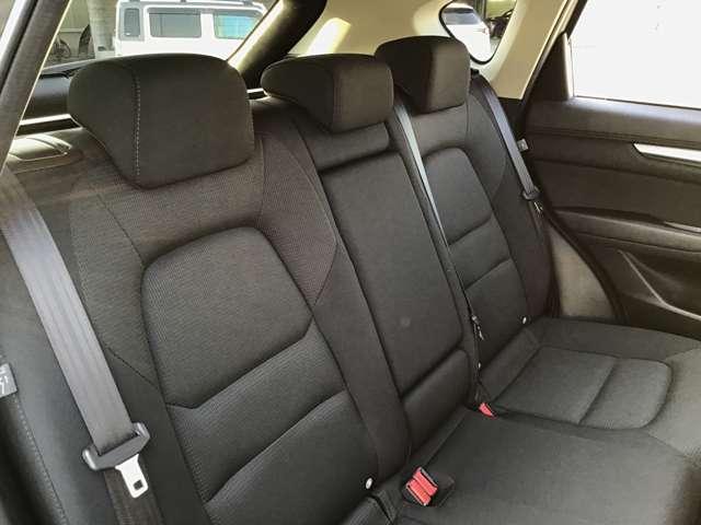 ���㕔���ȃV�[�g��聙�@�����A�V�[�g�����K�ȏ��S�n���V-�g�̏��S�n���ǂ��A���s�Ȃǒ������^�]�ɂ������Ă��܂��B