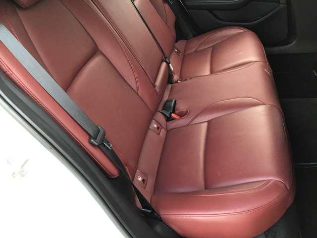 �Q��ڃV�[�g����l�̕����������ł��鑫���ł��B