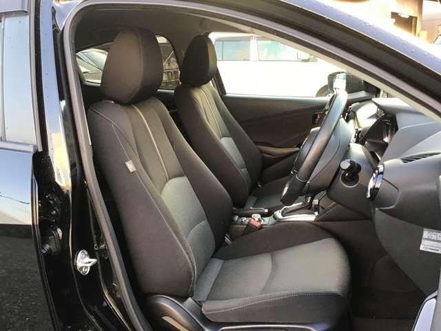 デミオ １．３　１３Ｓ　ツーリング　ナビ　ＥＴＣ　バックモニター　ＣＤ　ＤＶＤ　シ－トヒ－タ－　ＵＳＢ　サイドエアバッグ　Ａストップ　盗難警報装置　ＡＡＣ　スマートキー　パワーステアリング　ＡＢＳ　キーレス　エアバッグ　アルミホイール（35枚目）