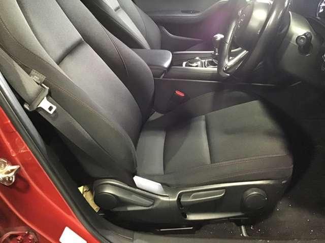 MAZDA3ファストバック 1.5 15S ブラックトーンエディション ナビ ETC CD DVD フルセグ ACC ハイビームアシスト USB クリアランスソナー バックカメラ スマートキー キーレス 横滑り防止装置 アイドリングストップ オートエアコン ABS(37枚目)