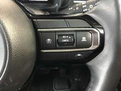 マツダクルーズコントロール、先行車との車間を維持しながら追従走行ができ、長距離走行などのドライバーの負担を軽減します。 5