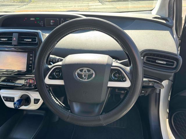 プリウス S ドライブレコーダー ETC バックカメラ ナビ TV アルミホイール オートライト LEDヘッドランプ CVT スマートキー 電動格納ミラー 盗難防止システム CD Bluetooth 衝突安全ボディ(3枚目)