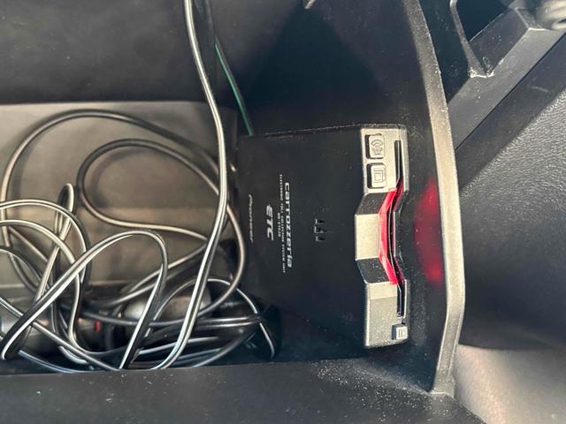 プリウス S ドライブレコーダー ETC バックカメラ ナビ TV アルミホイール オートライト LEDヘッドランプ CVT スマートキー 電動格納ミラー 盗難防止システム CD Bluetooth 衝突安全ボディ(25枚目)