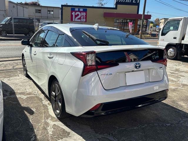 プリウス Aツーリングセレクション ドライブレコーダー クリアランスソナー レーンアシスト オートクルーズコントロール パークアシスト 衝突被害軽減システム 全周囲カメラ ナビ TV アルミホイール オートマチックハイビーム(18枚目)