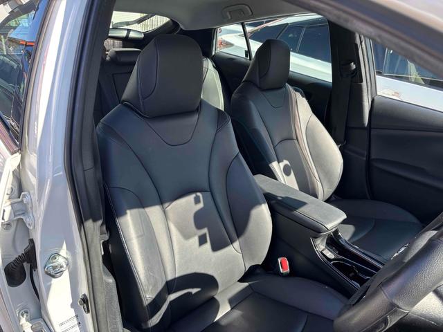 プリウス Aツーリングセレクション ドライブレコーダー クリアランスソナー レーンアシスト オートクルーズコントロール パークアシスト 衝突被害軽減システム 全周囲カメラ ナビ TV アルミホイール オートマチックハイビーム(34枚目)