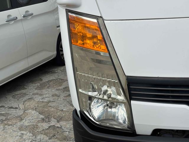 アトラストラック 　トラック　ＡＴ　後輪ダブル　バックカメラ　電動格納ミラー　エアコン　パワーウィンドウ　運転席エアバッグ（12枚目）