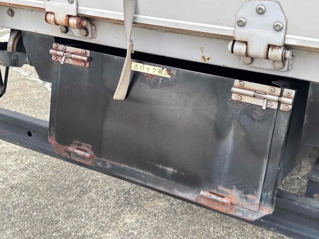 アトラストラック 　トラック　ＡＴ　後輪ダブル　バックカメラ　電動格納ミラー　エアコン　パワーウィンドウ　運転席エアバッグ（21枚目）