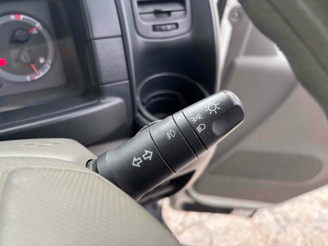 アトラストラック 　トラック　ＡＴ　後輪ダブル　バックカメラ　電動格納ミラー　エアコン　パワーウィンドウ　運転席エアバッグ（32枚目）