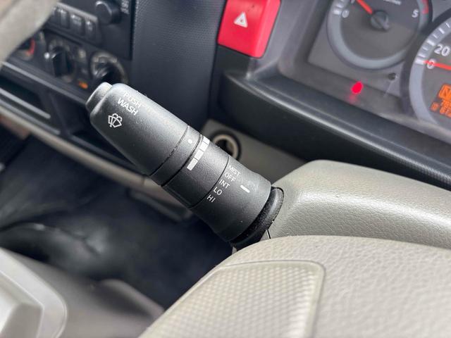 アトラストラック 　トラック　ＡＴ　後輪ダブル　バックカメラ　電動格納ミラー　エアコン　パワーウィンドウ　運転席エアバッグ（33枚目）