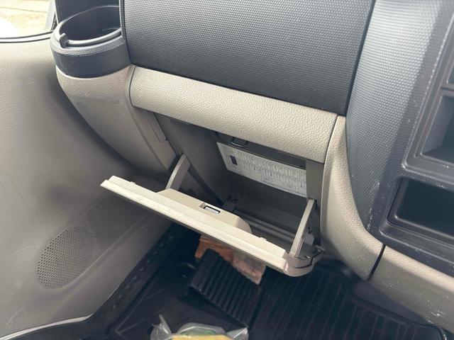 アトラストラック 　トラック　ＡＴ　後輪ダブル　バックカメラ　電動格納ミラー　エアコン　パワーウィンドウ　運転席エアバッグ（41枚目）