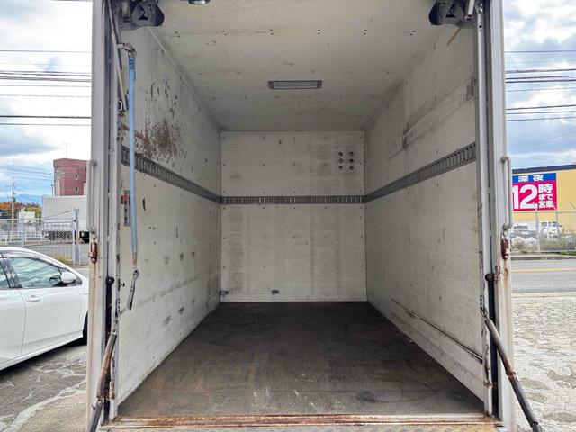 アトラストラック 　トラック　ＡＴ　後輪ダブル　バックカメラ　電動格納ミラー　エアコン　パワーウィンドウ　運転席エアバッグ（46枚目）