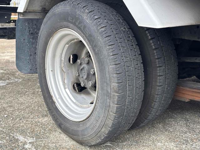 アトラストラック 　トラック　ＡＴ　後輪ダブル　バックカメラ　電動格納ミラー　エアコン　パワーウィンドウ　運転席エアバッグ（52枚目）