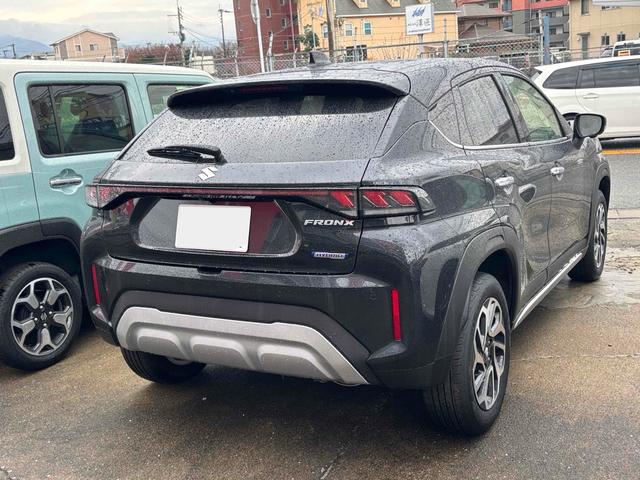 フロンクス ベースグレード　４ＷＤ　全周囲カメラ　クリアランスソナー　オートクルーズコントロール　レーンアシスト　衝突被害軽減システム　ナビ　ＴＶ　オートライト　ＬＥＤヘッドランプ　アルミホイール　スマートキー（18枚目）